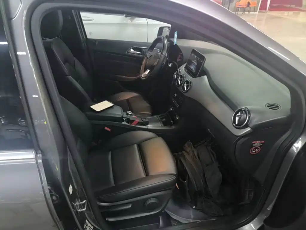 Mercedes-Benz B-Class — миниатюра 25