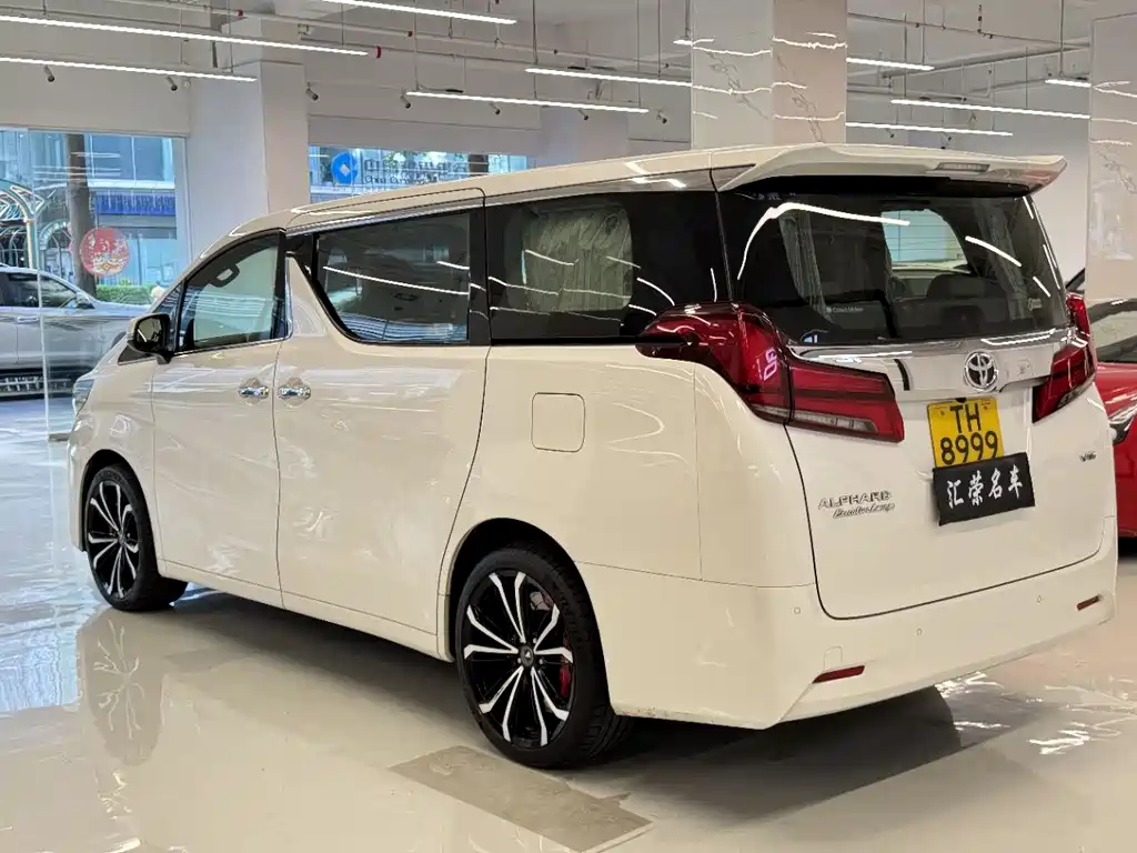 Toyota Alphard 2018 3.5L Luxury