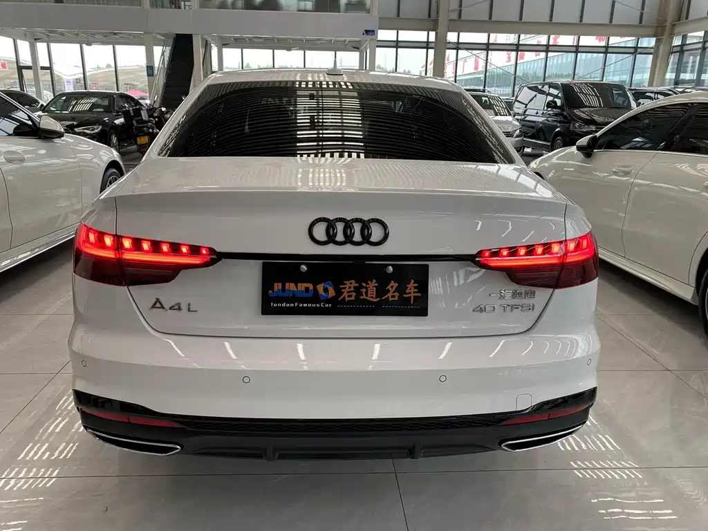 Audi A4L 2024 40 TFSI Luxury