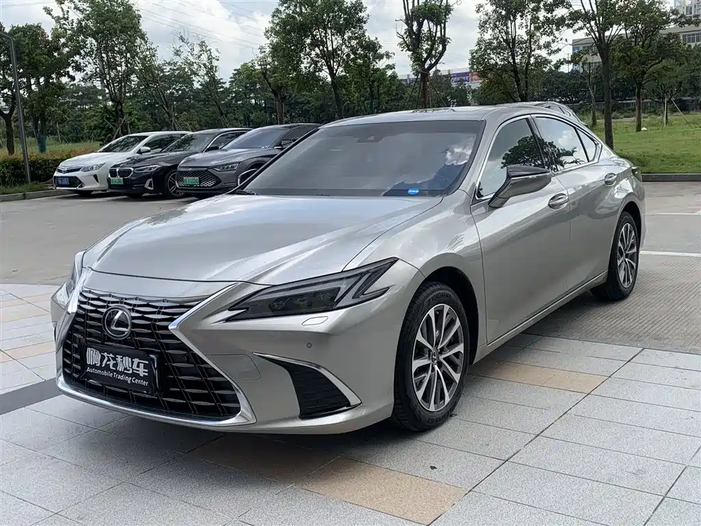 Lexus ES 2025 200 Premium