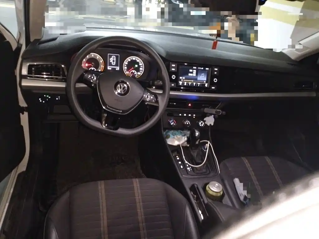 Volkswagen Lavida — миниатюра 5