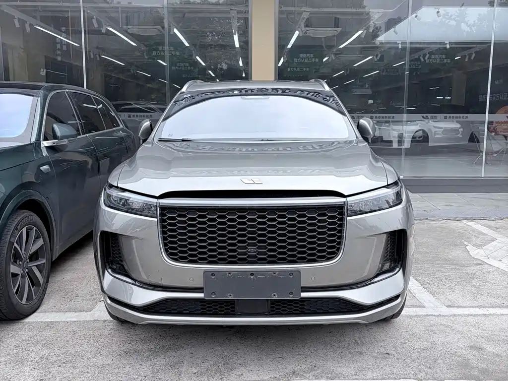 Li Auto Li ONE — миниатюра 2