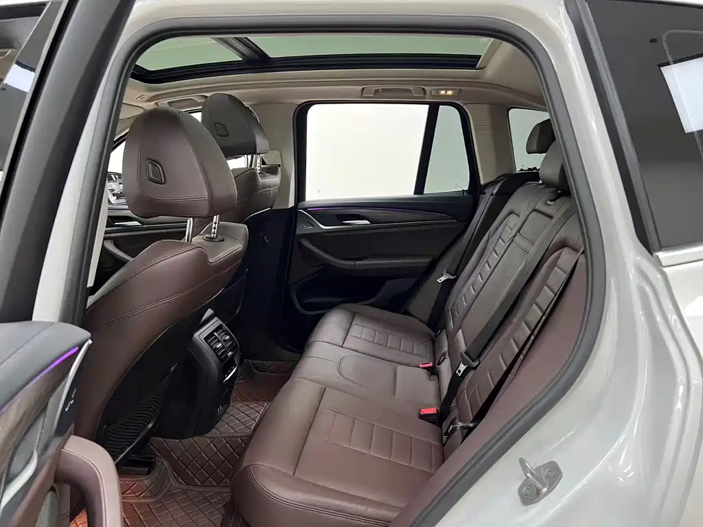 BMW X3 — миниатюра 8