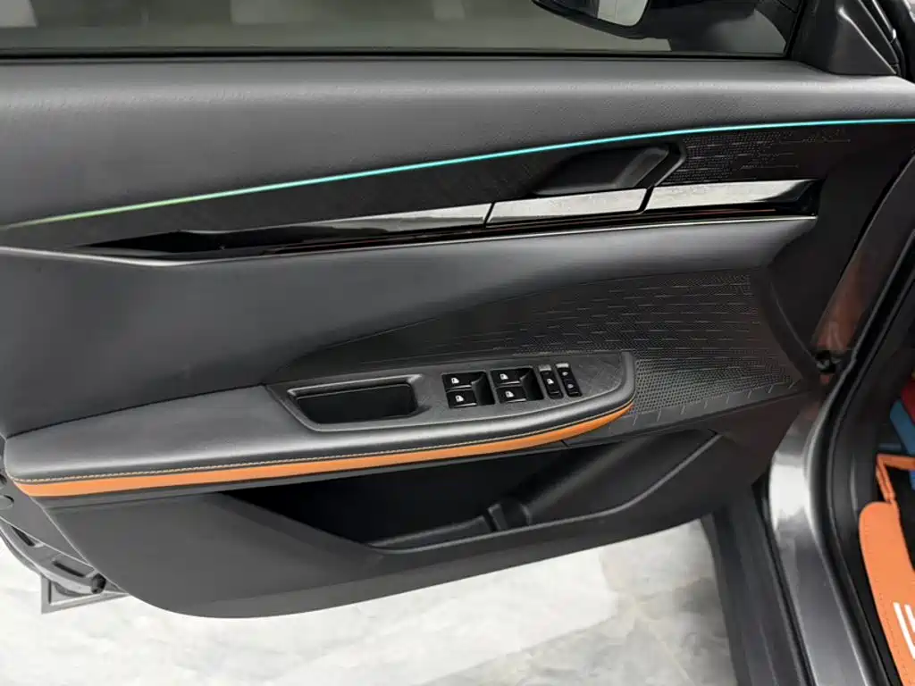 Changan UNI-V — миниатюра 2