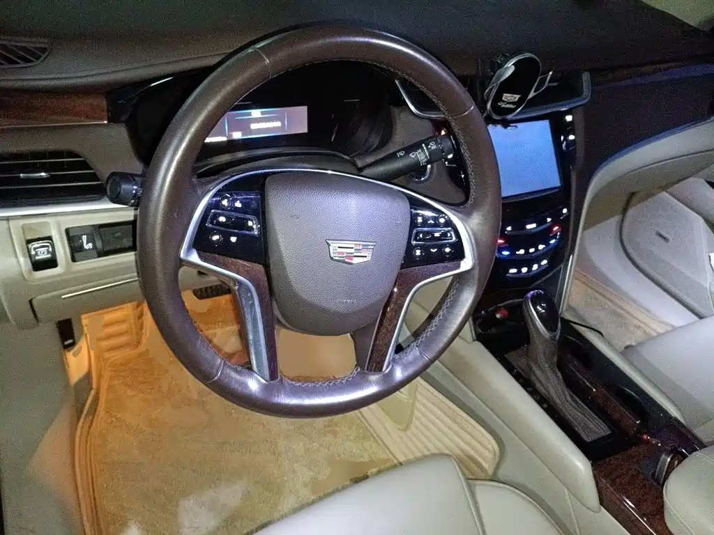 Cadillac XTS — миниатюра 11
