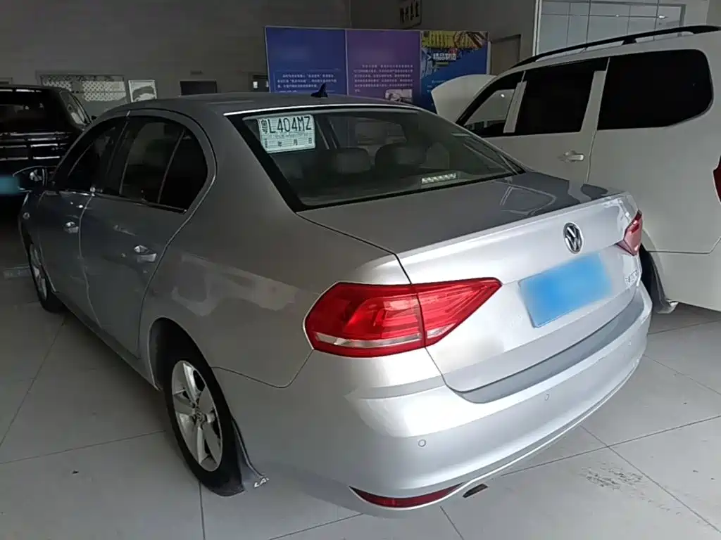 Volkswagen Lavida — миниатюра 5