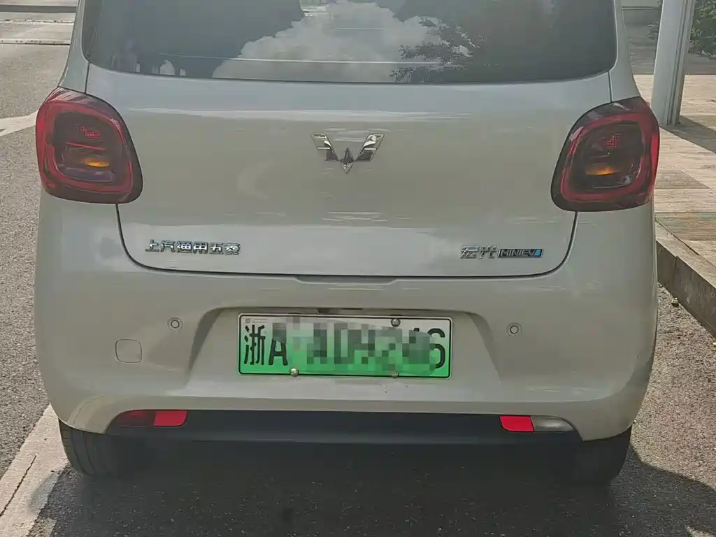 Wuling MINIEV — миниатюра 4