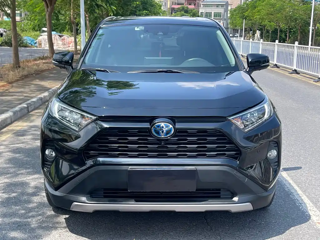 Toyota RAV4 — миниатюра 2