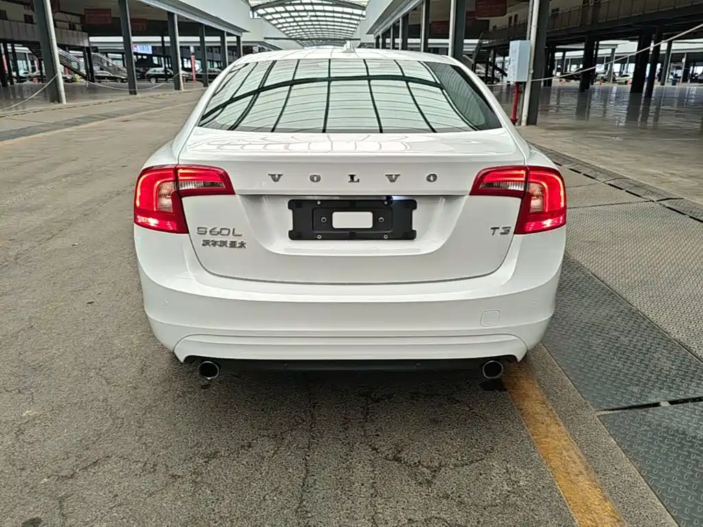 Volvo S60 — миниатюра 6
