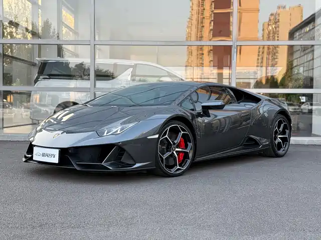 LAMBORGHINI HURACÁN 2021
