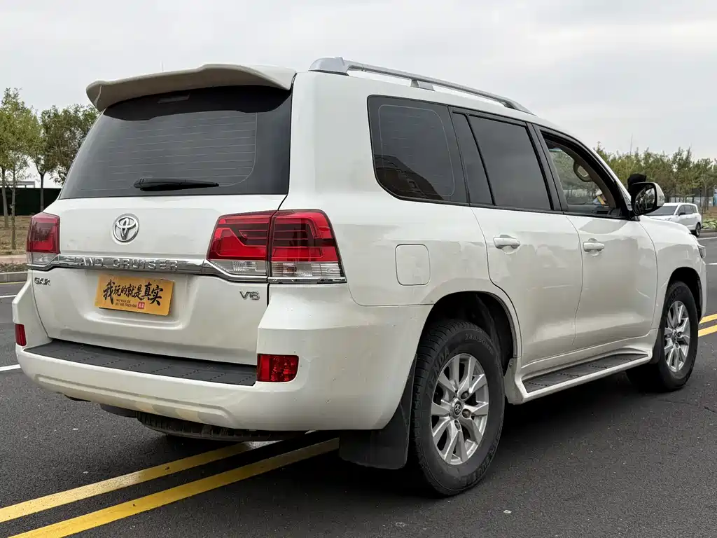 Toyota Land Cruiser — миниатюра 7