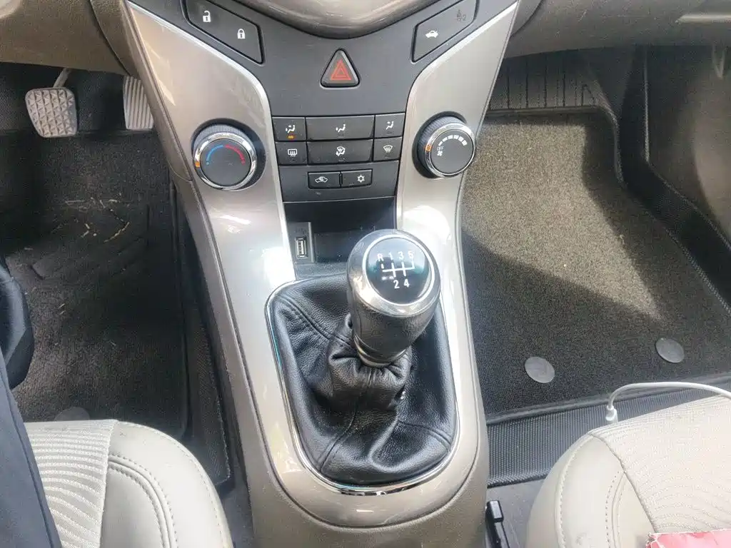 Chevrolet Cruze — миниатюра 15