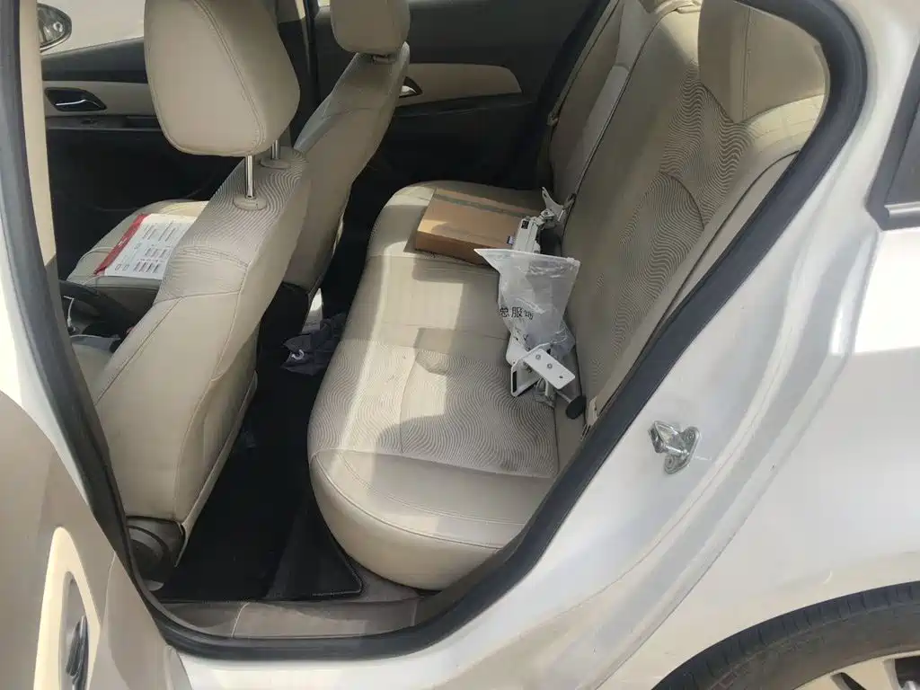 Chevrolet Cruze — миниатюра 18