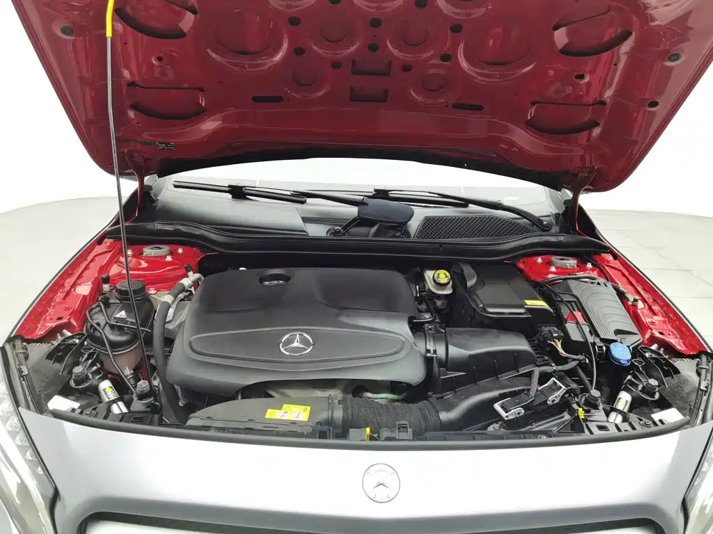 Mercedes-Benz GLA — миниатюра 6