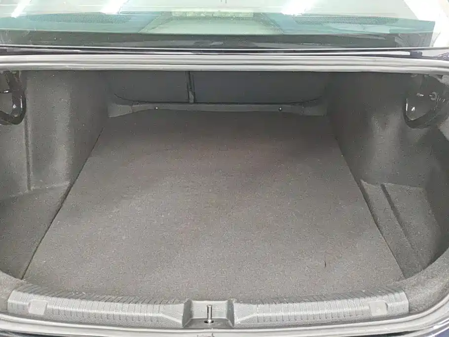 Volkswagen Lavida — миниатюра 4