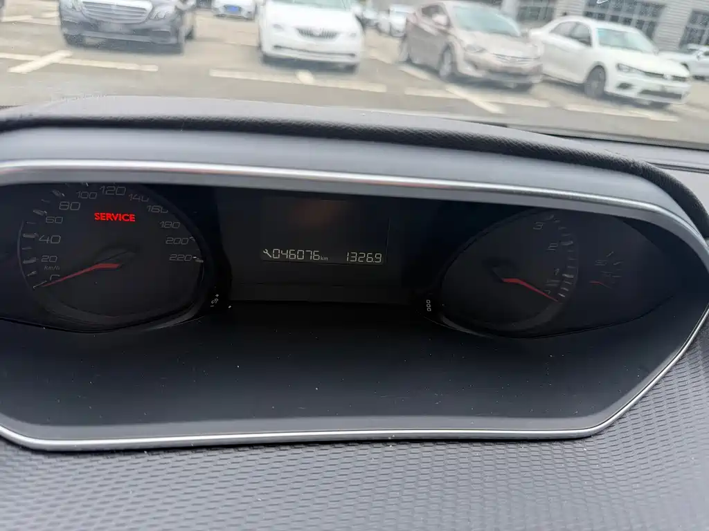 Peugeot 308 — миниатюра 5