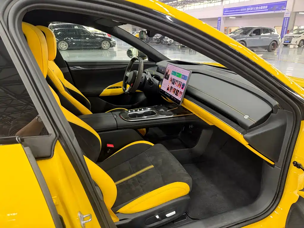 Xiaomi SU7 Ultra — миниатюра 9