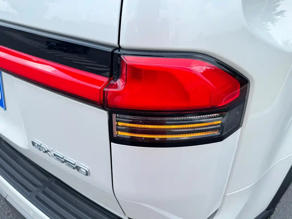 Lexus GX — миниатюра 9