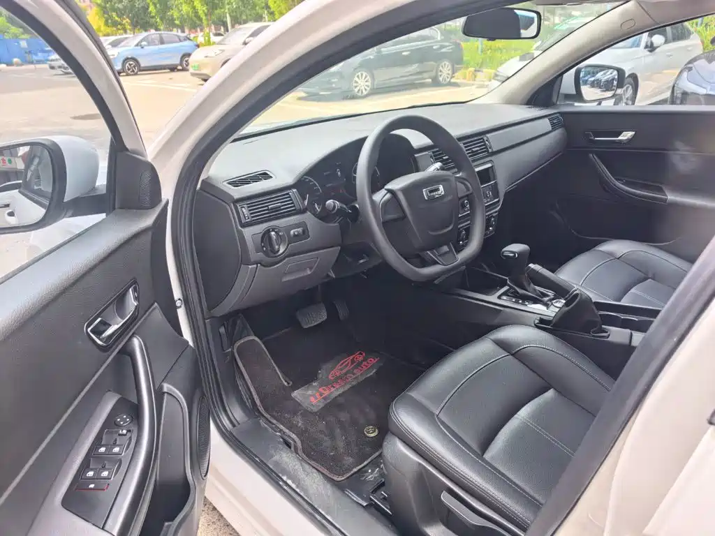 Qoros Qoros 3 — миниатюра 6