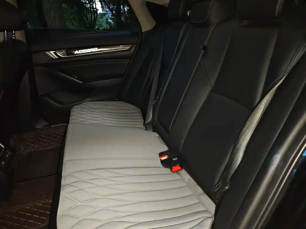 Honda Accord — миниатюра 18