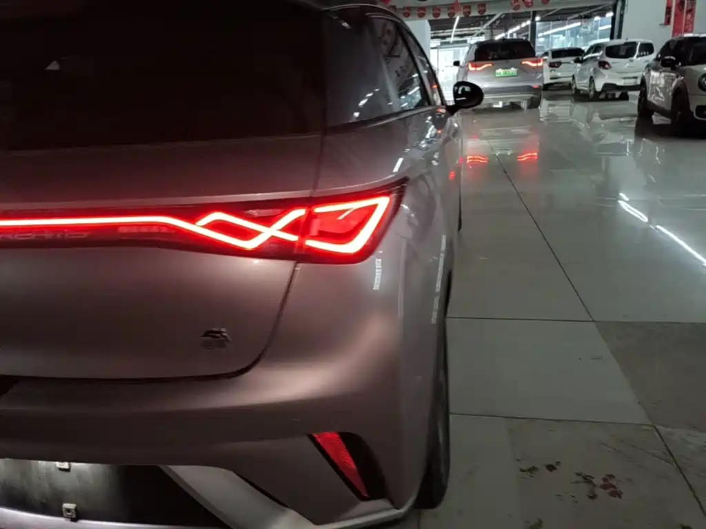 BYD Dolphin — миниатюра 8