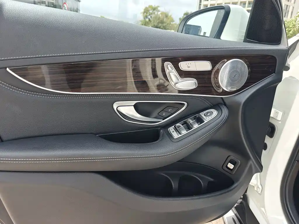 Mercedes-Benz GLC — миниатюра 6