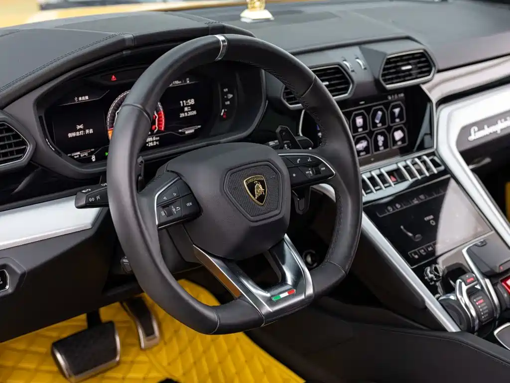 Lamborghini Urus — миниатюра 9