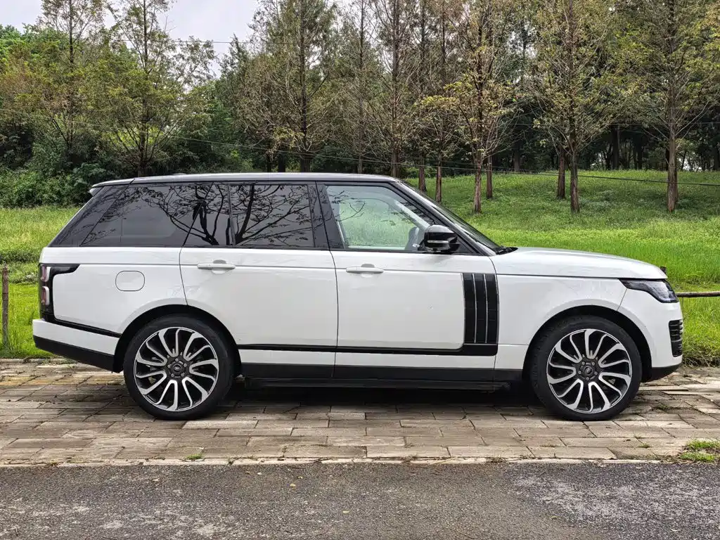 Land Rover Range Rover — миниатюра 6