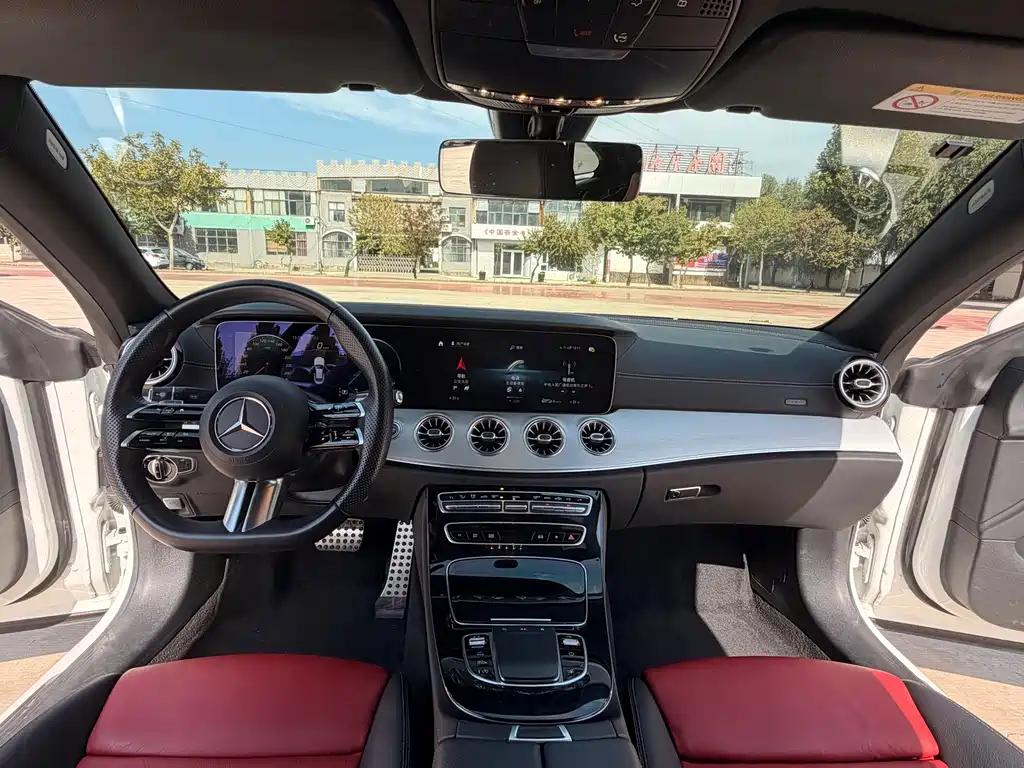 Mercedes-Benz E-Class 2023 — фото 11