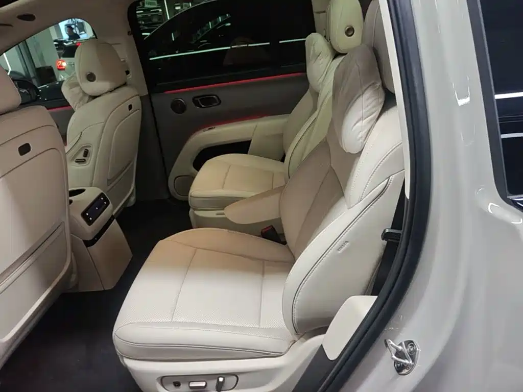 Li Auto Li i8 — миниатюра 17