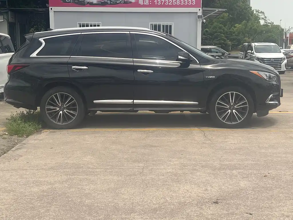 Infiniti QX60 2018 2.5 S/C Hybrid VI
