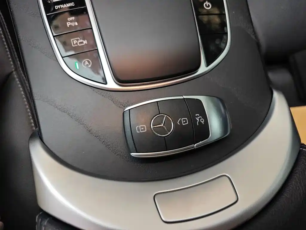 Mercedes-Benz C-Class — миниатюра 9