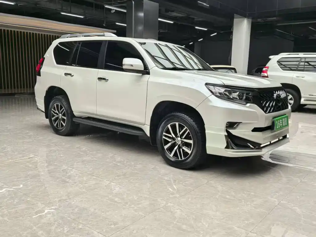 TOYOTA PRADO