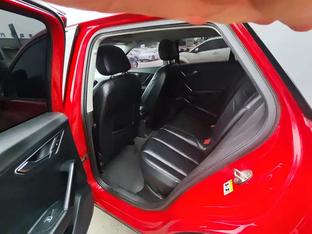Audi Q2L — миниатюра 8
