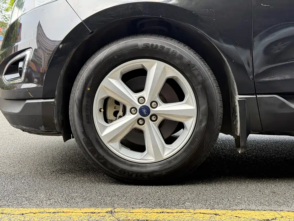Ford Edge — миниатюра 16