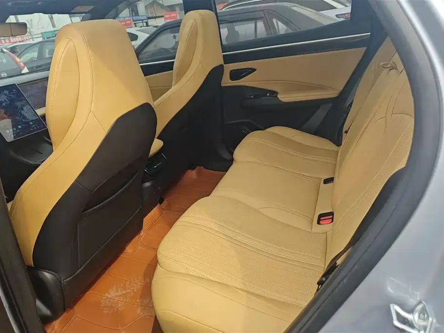 GEELY GALAXY GALAXY L7