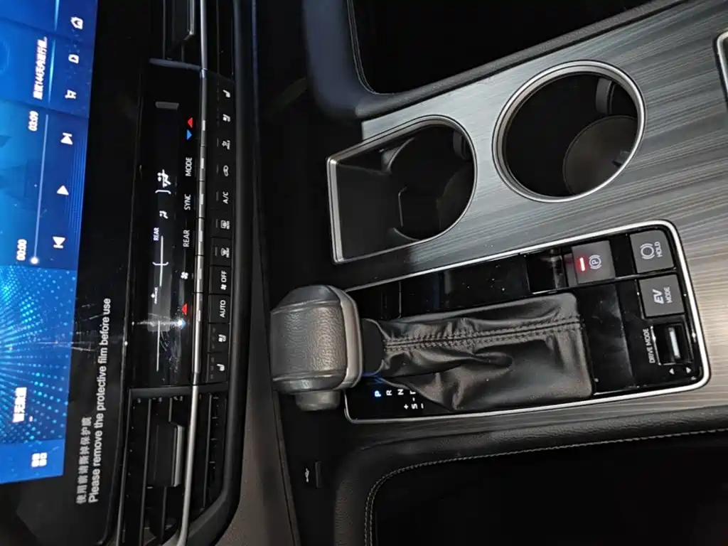 Toyota Sienna — миниатюра 14