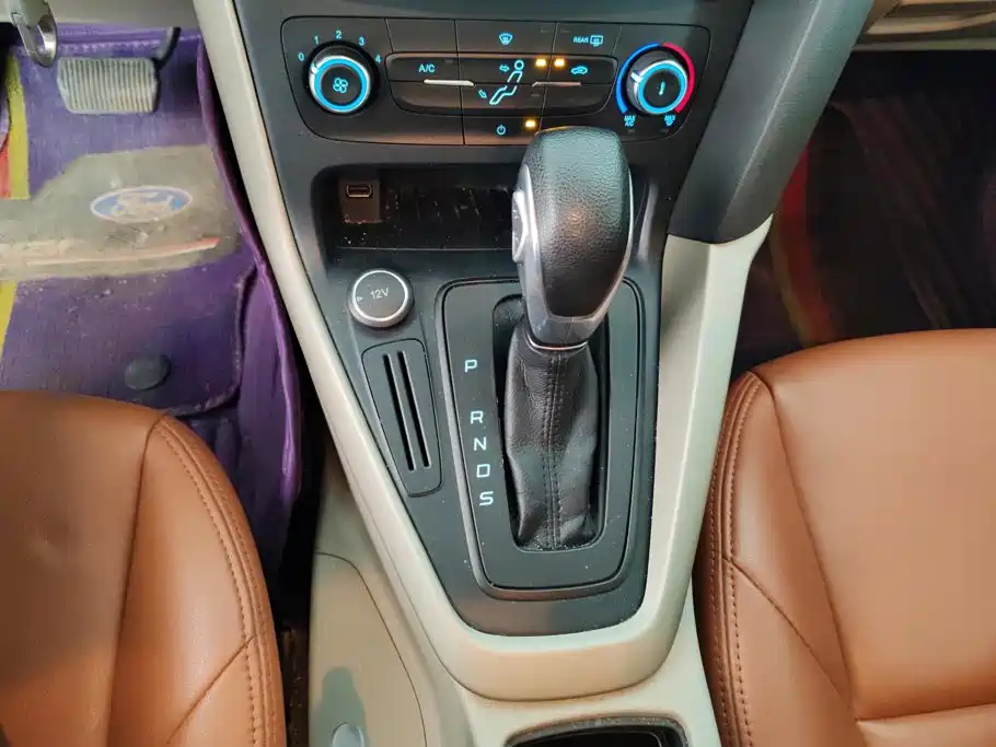 Ford Focus — миниатюра 16
