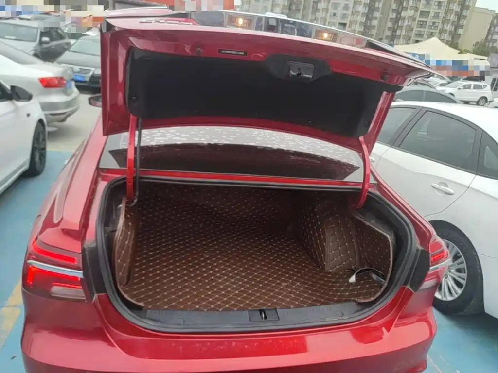 Roewe i6 Classic — миниатюра 19