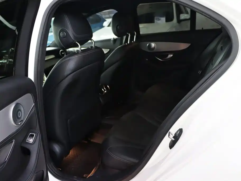 Mercedes-Benz C-Class — миниатюра 5