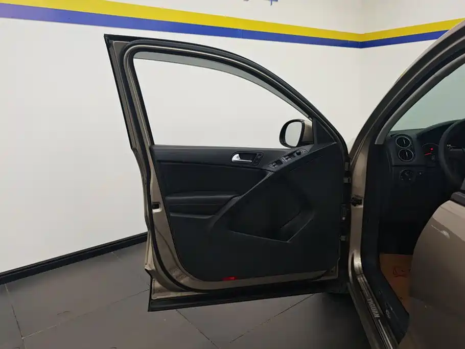Volkswagen Tiguan — миниатюра 7