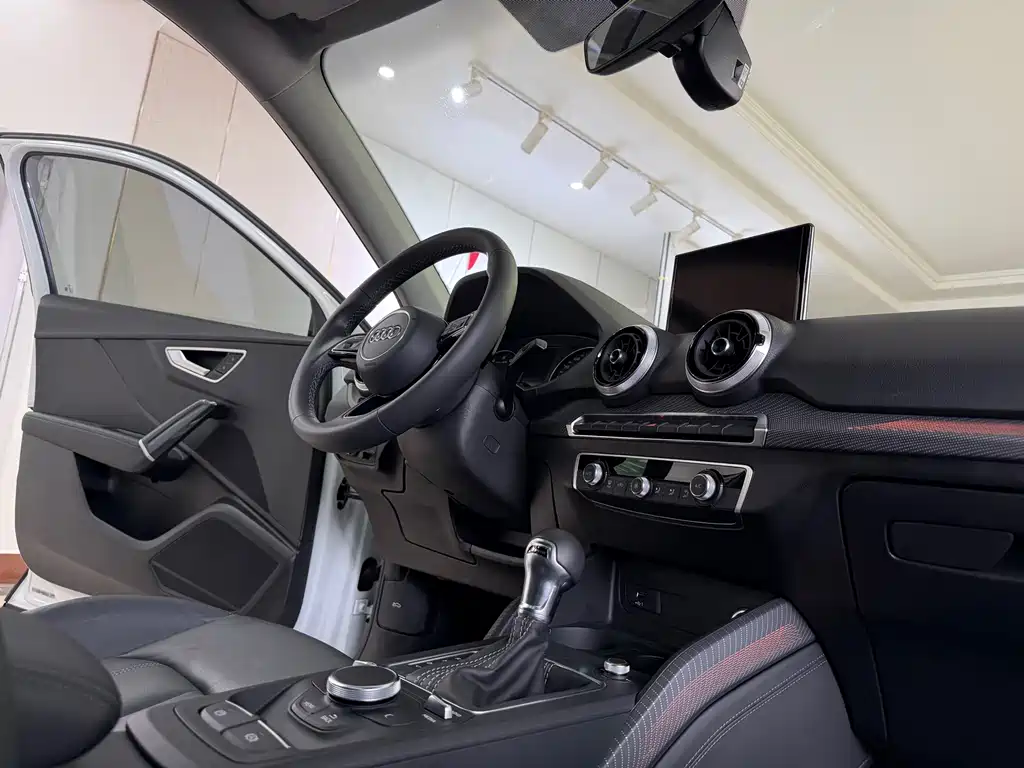 Audi Q2L — миниатюра 16