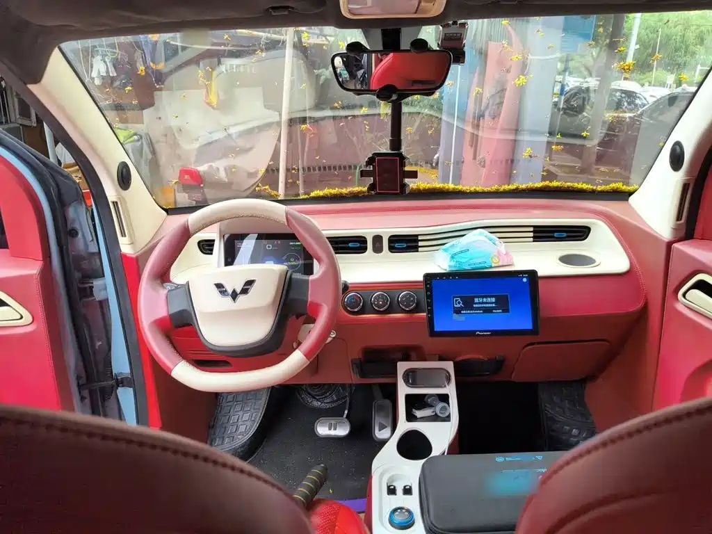 Wuling MINIEV — миниатюра 10
