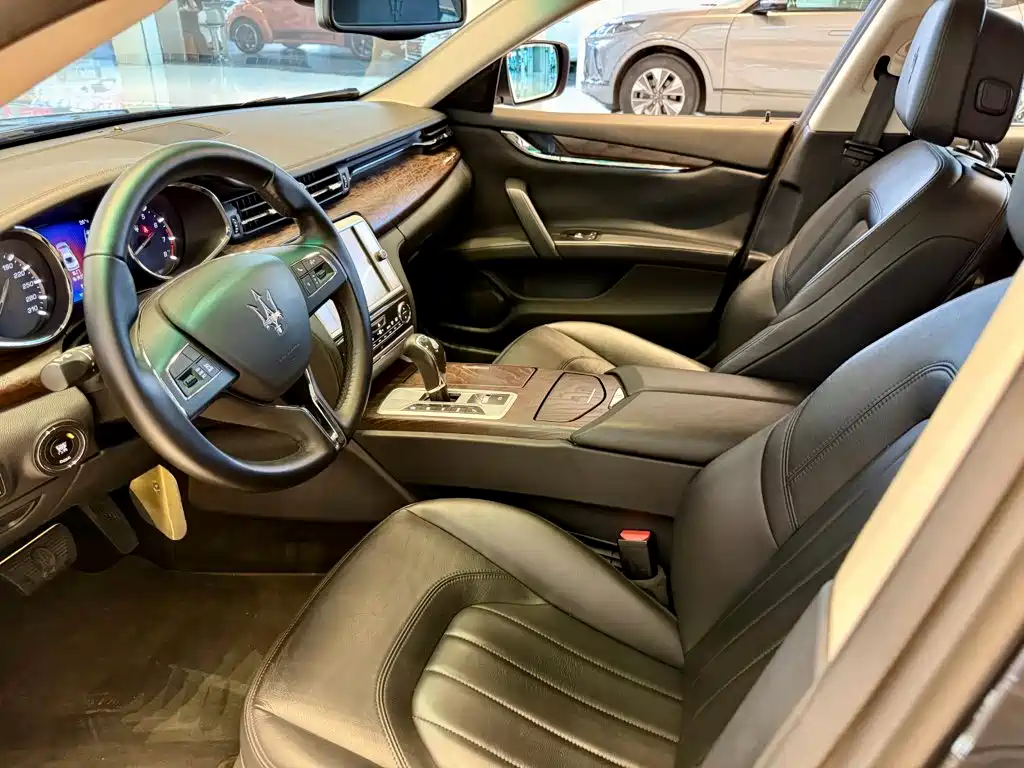Maserati Quattroporte 3.0T Standard Type, фото 4