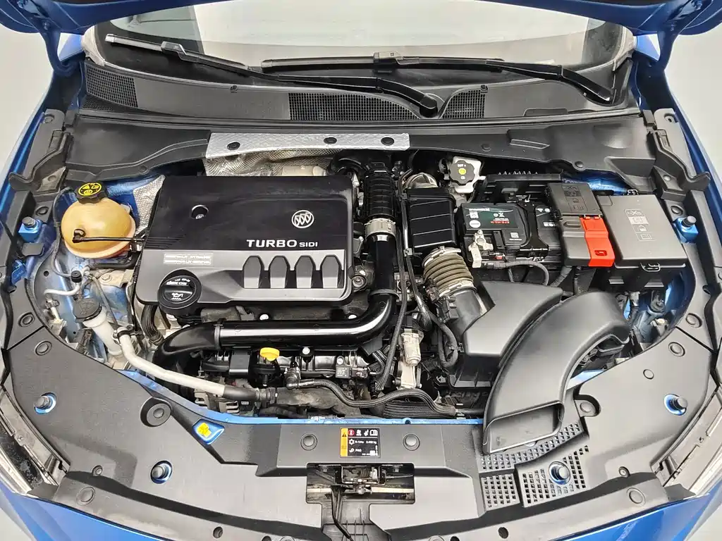 Buick Verano — миниатюра 8