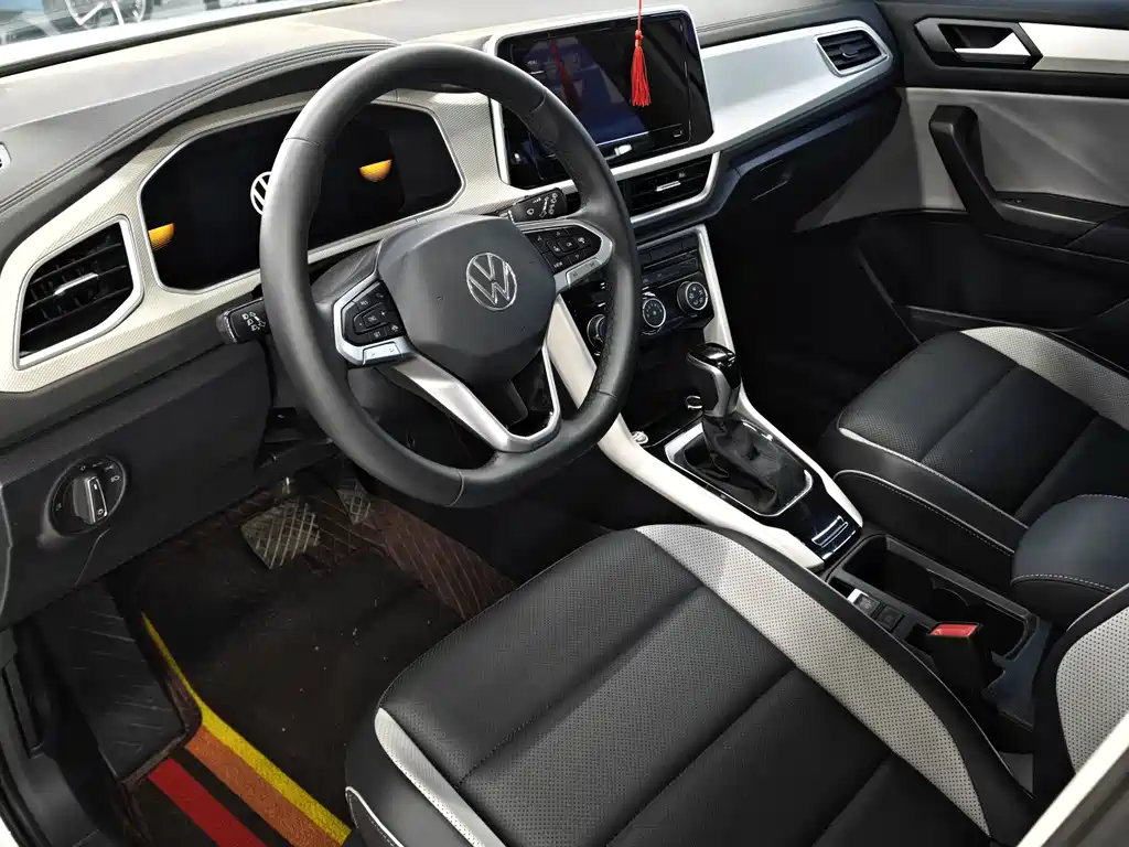 Volkswagen T-Roc 2023 280TSI DSG