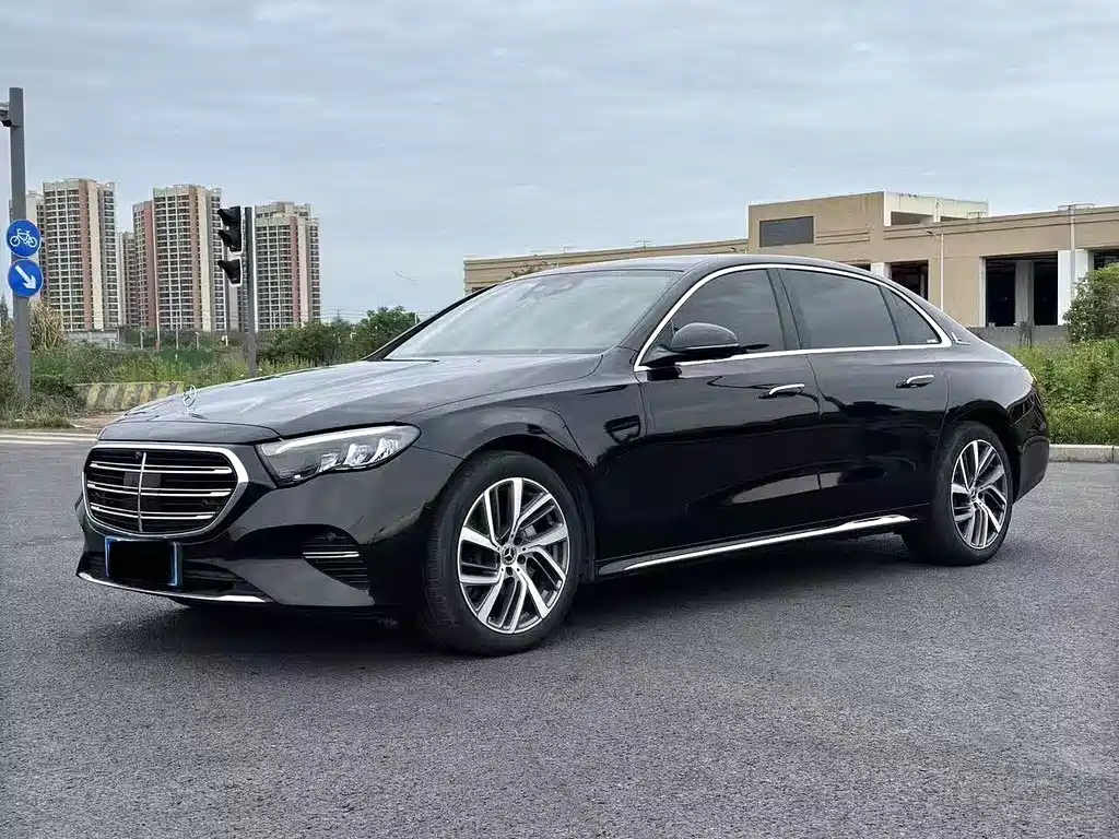 Mercedes-Benz E-Class 2024