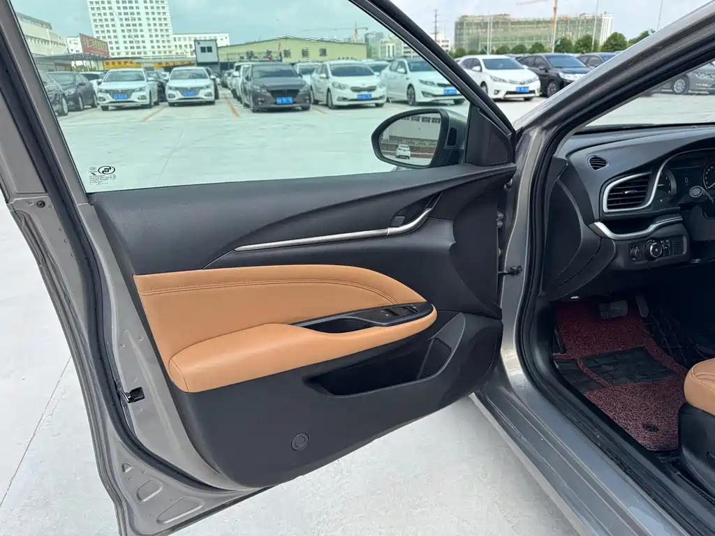 Buick Excelle — миниатюра 13
