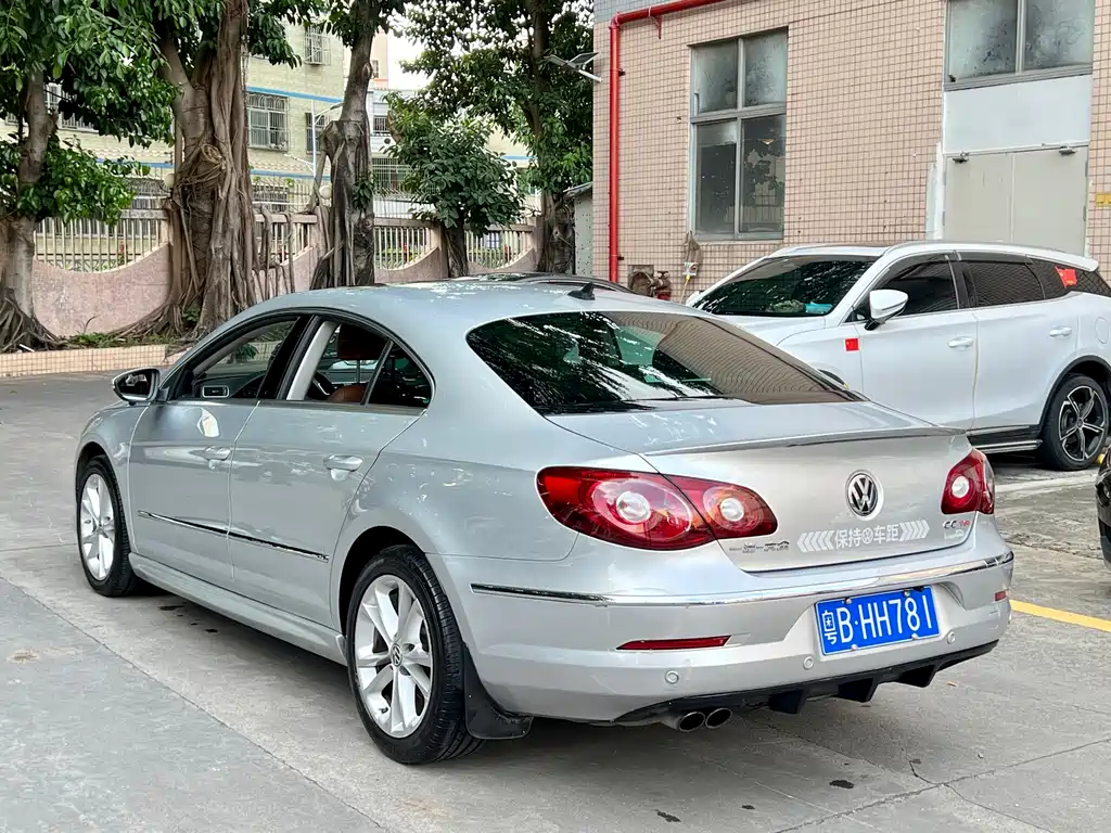 Volkswagen FAW - Passat CC CC 2011 2.0TSI Luxury