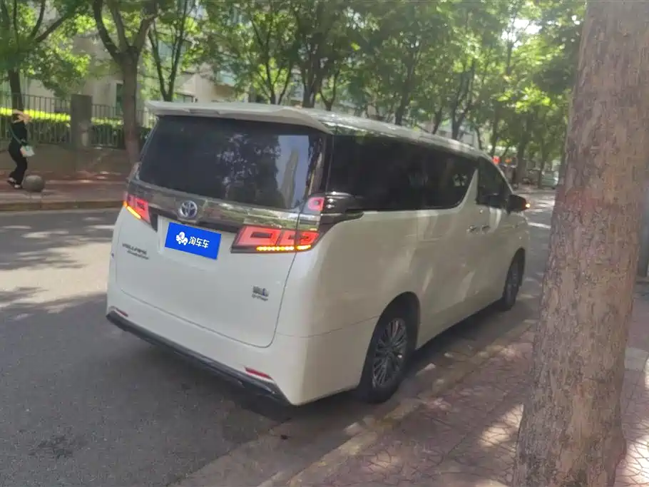 Toyota Vellfire 2020 2.5L HV Luxury